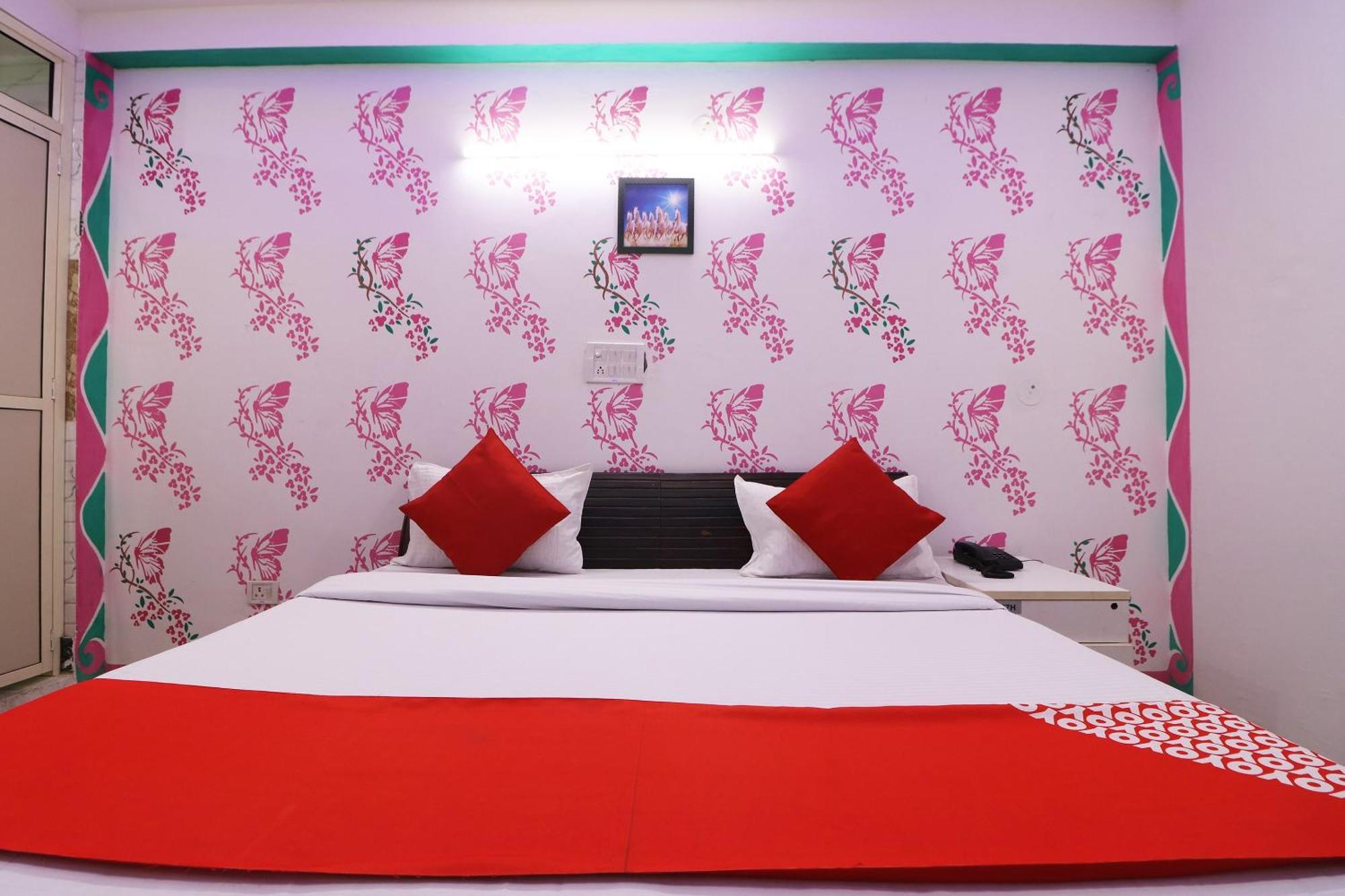 Hotel O Aaradhya Residency Noida Dış mekan fotoğraf