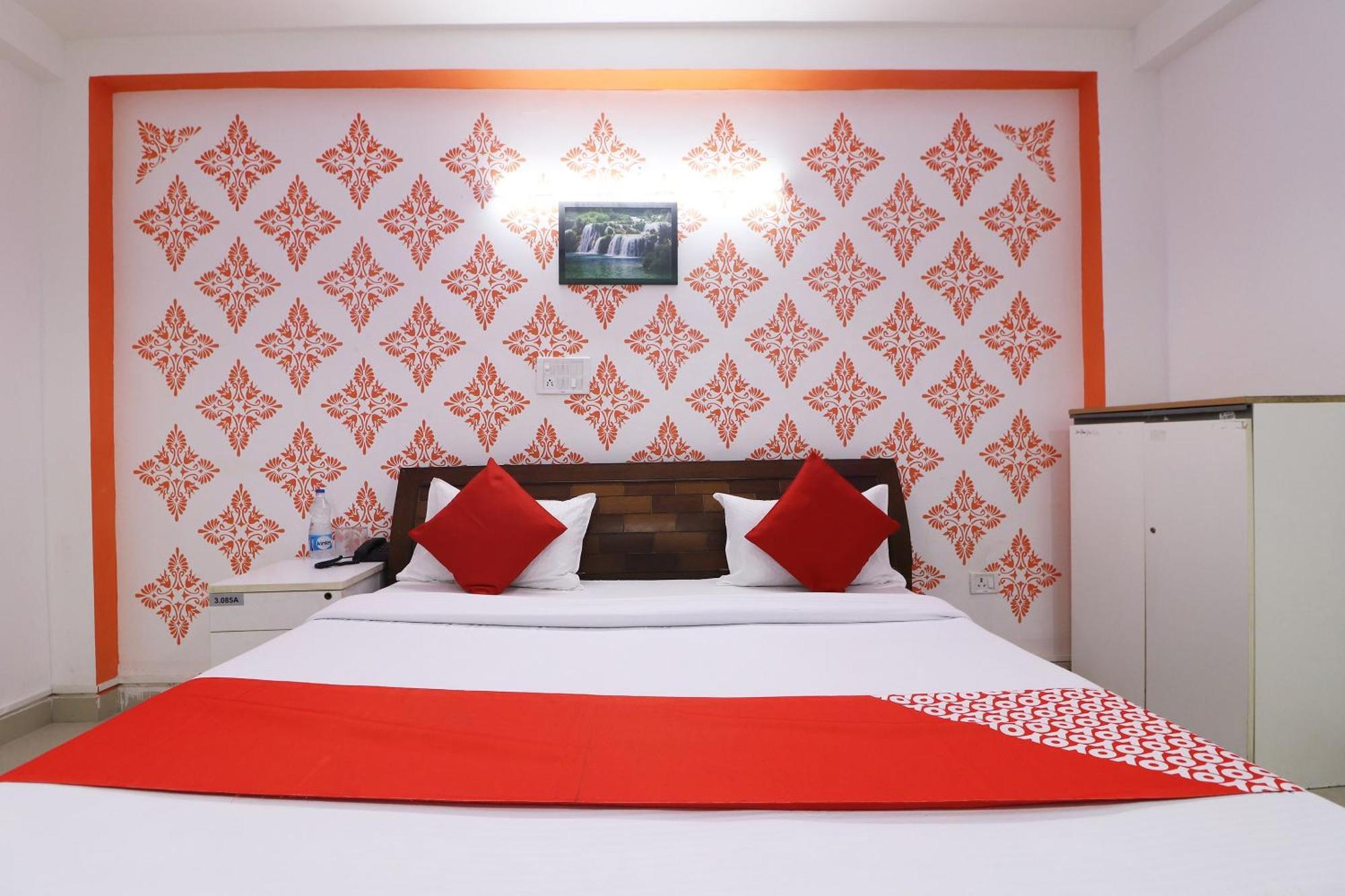 Hotel O Aaradhya Residency Noida Dış mekan fotoğraf