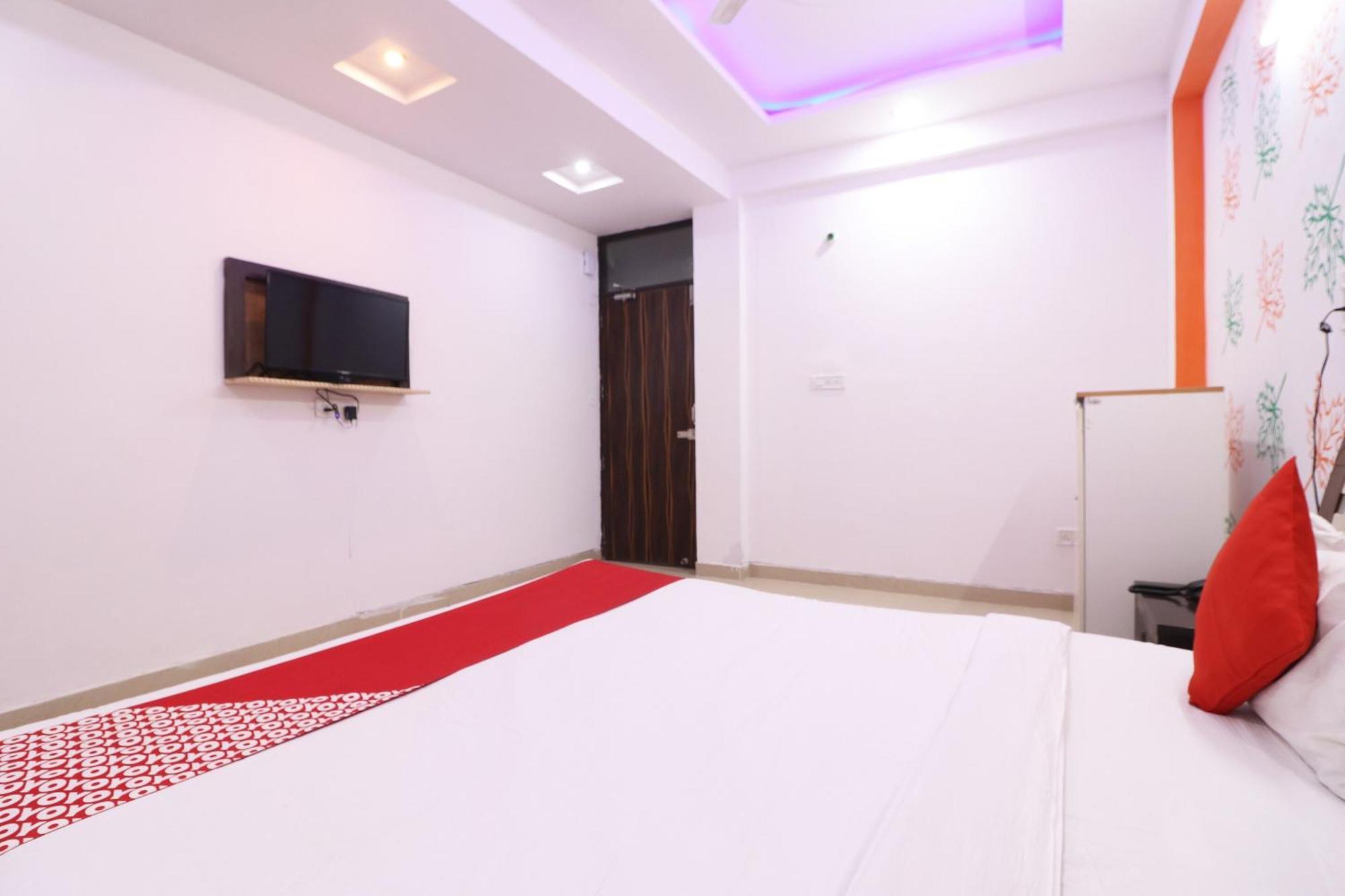 Hotel O Aaradhya Residency Noida Dış mekan fotoğraf