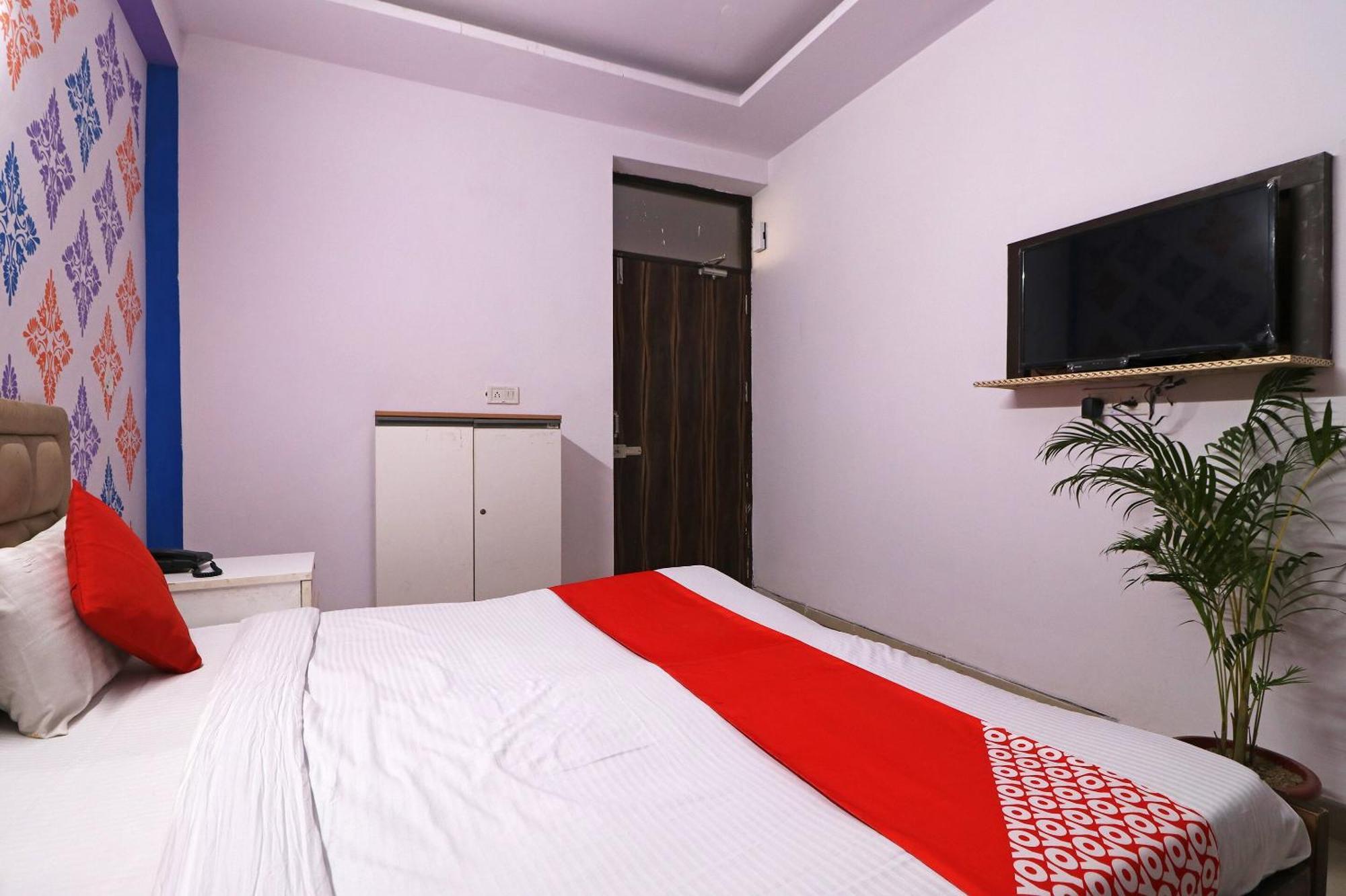 Hotel O Aaradhya Residency Noida Dış mekan fotoğraf