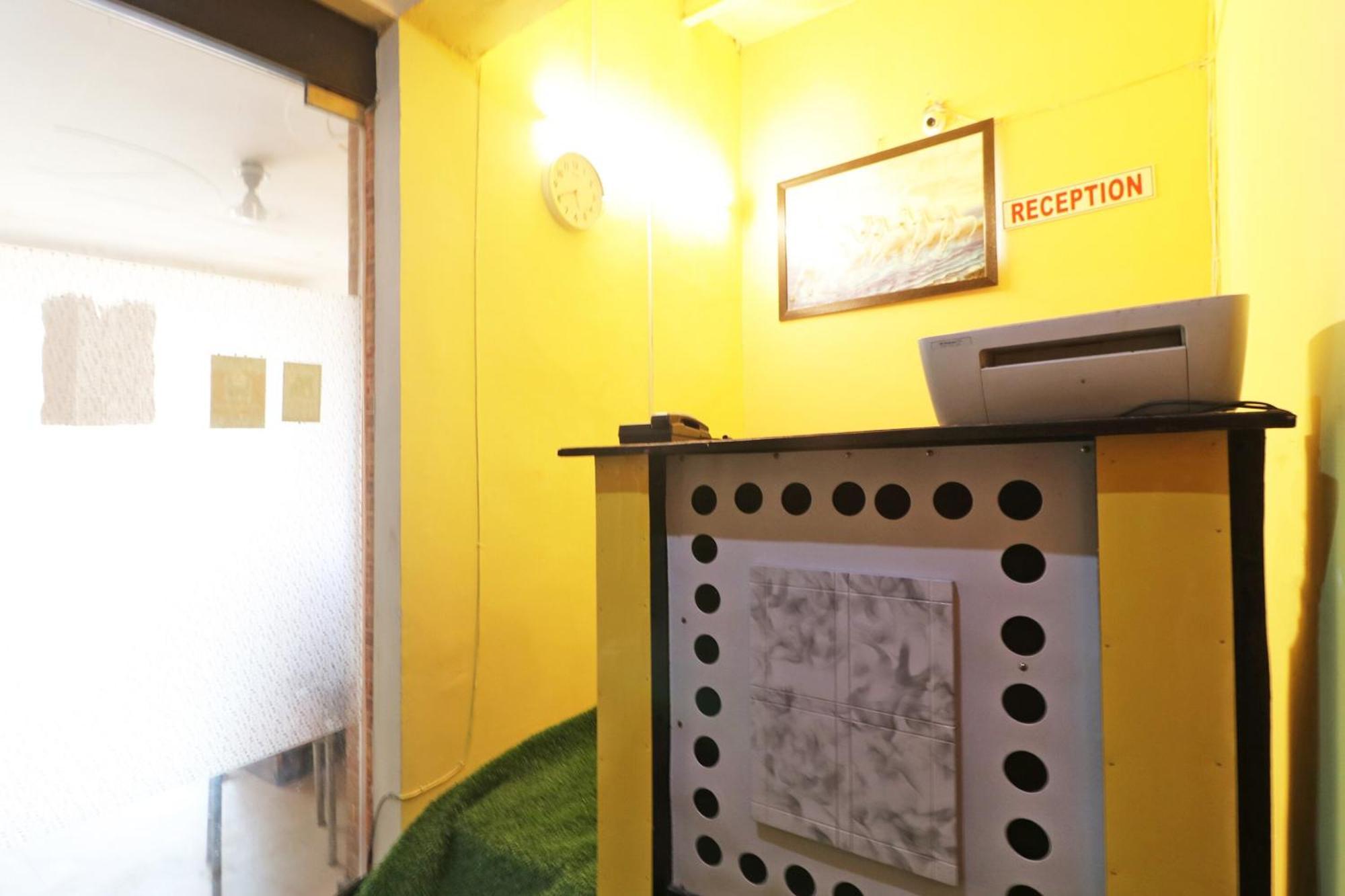 Hotel O Aaradhya Residency Noida Dış mekan fotoğraf