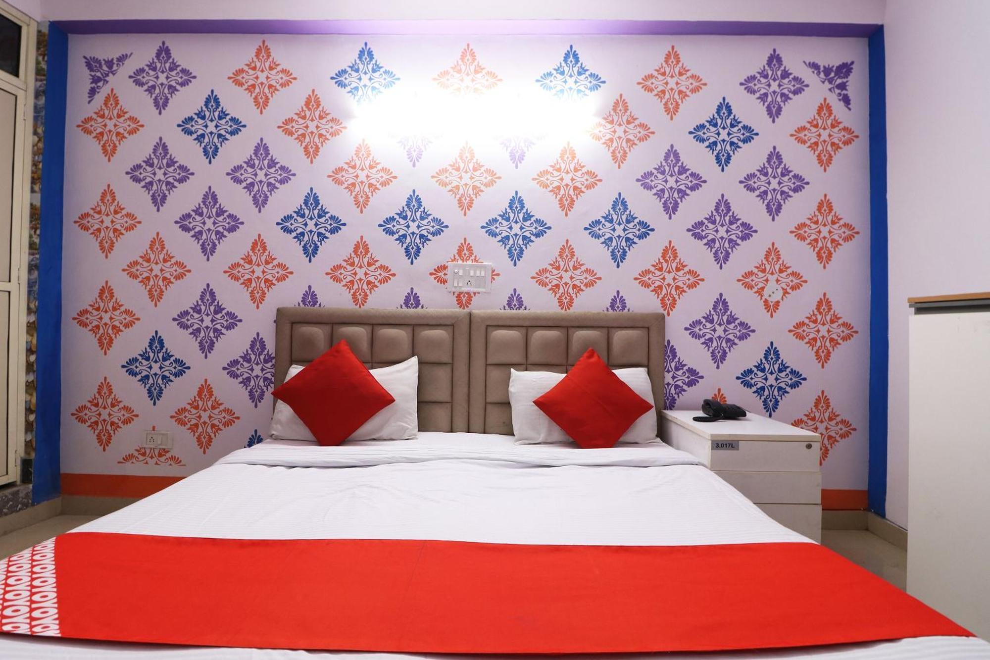 Hotel O Aaradhya Residency Noida Dış mekan fotoğraf